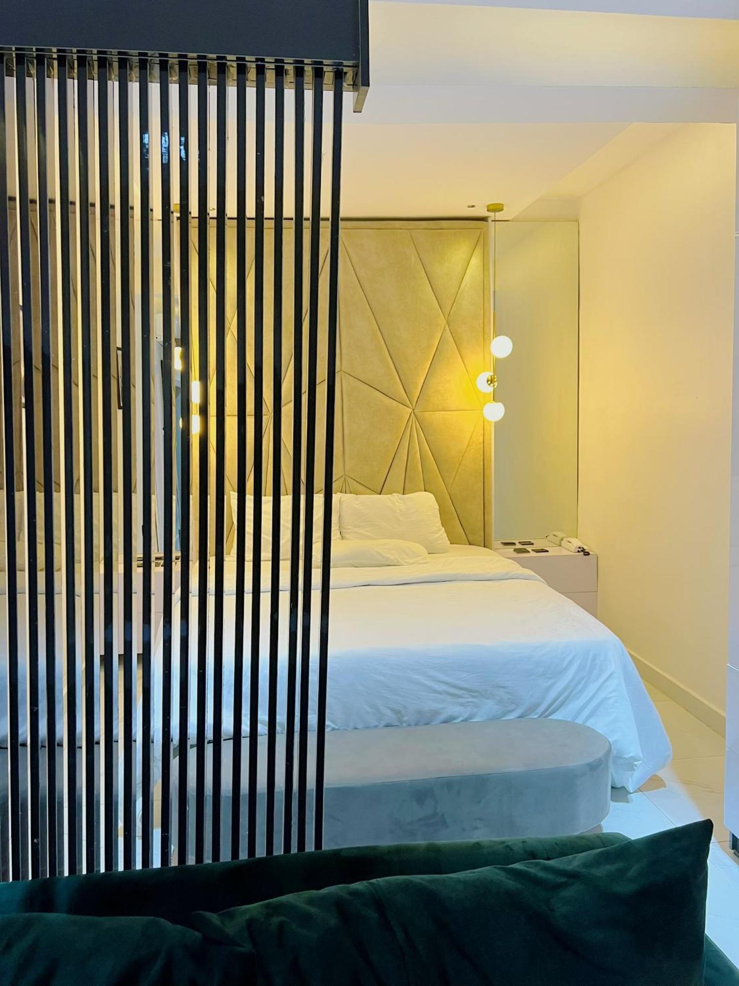 Austra Hotels And Apartments Maitama アブジャ エクステリア 写真