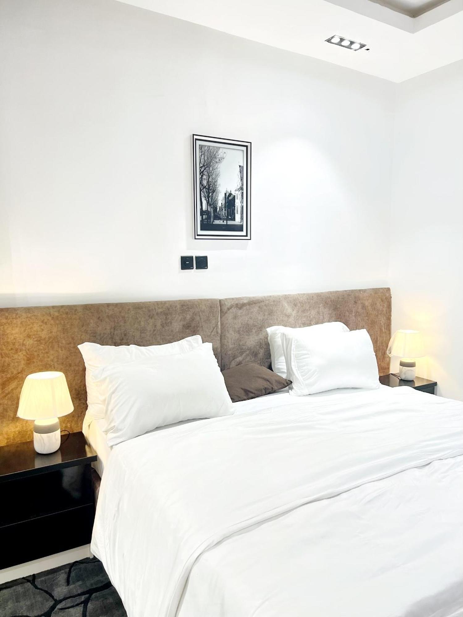Austra Hotels And Apartments Maitama アブジャ エクステリア 写真