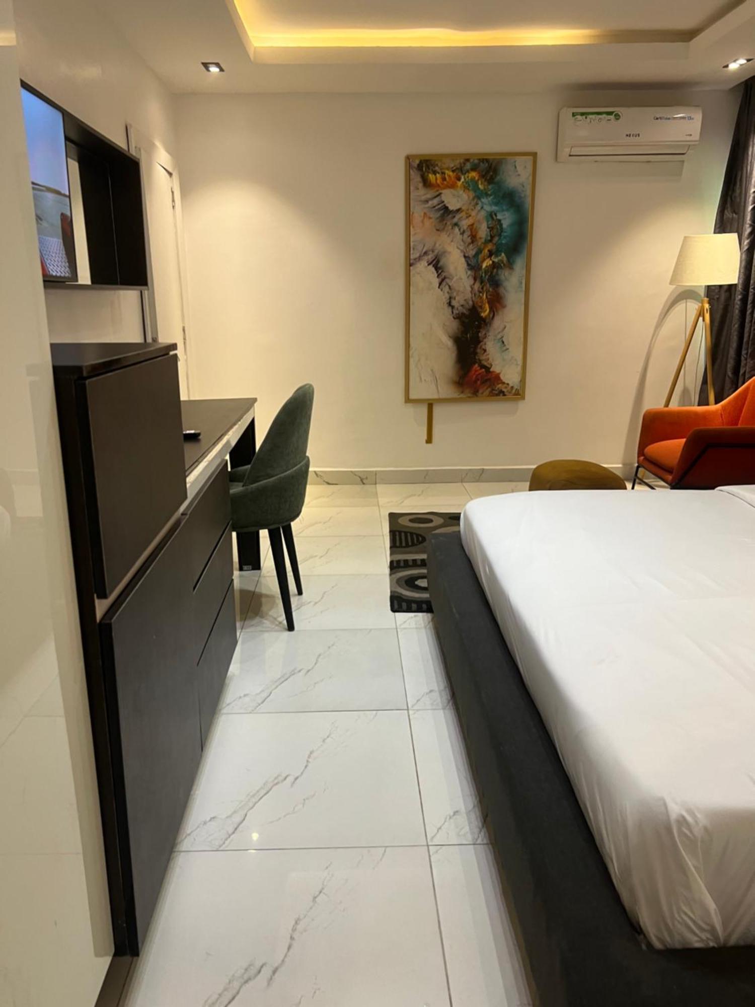 Austra Hotels And Apartments Maitama アブジャ エクステリア 写真
