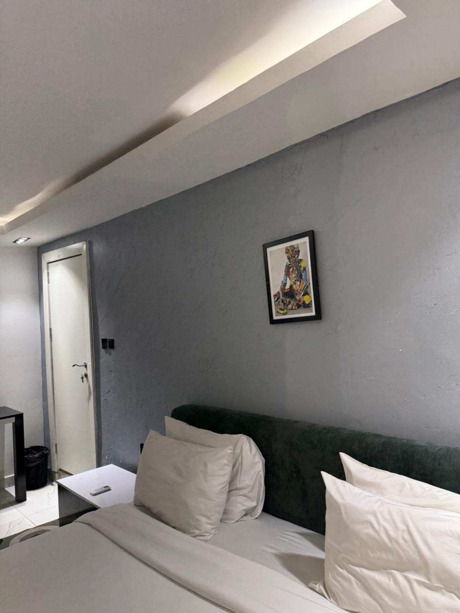 Austra Hotels And Apartments Maitama アブジャ エクステリア 写真