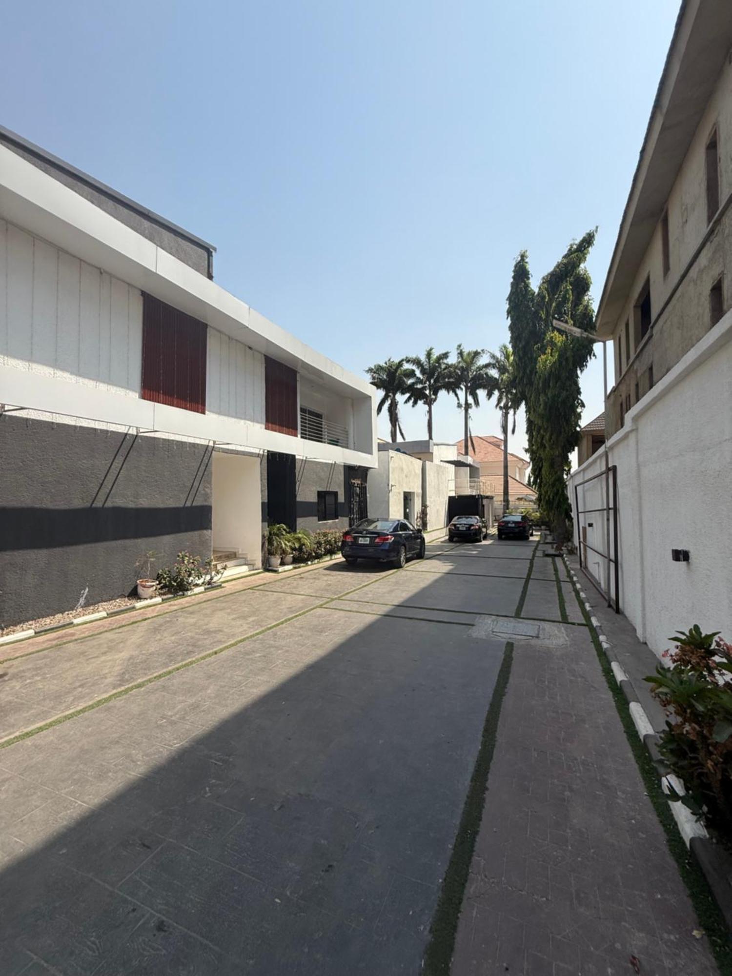 Austra Hotels And Apartments Maitama アブジャ エクステリア 写真